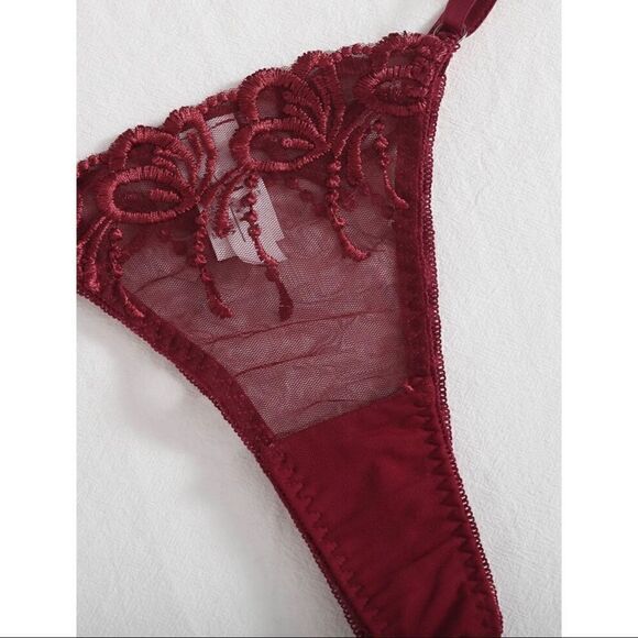 Sexy Sheer Floral Embroidered Lingerie Set - Picture 7 of 8